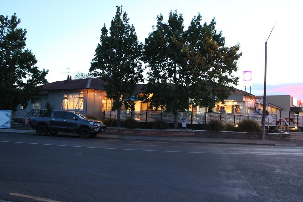 Clive Studios-Formally Clive Motel Exterior photo